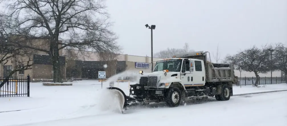 Snow plow truck 
