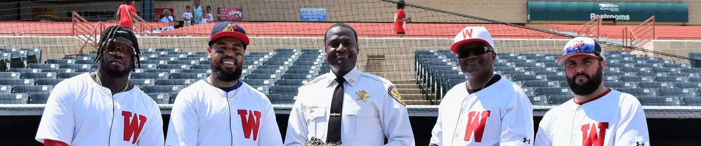 Sheriff Carr with baseball team